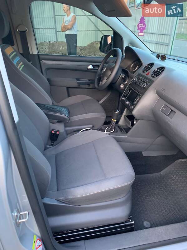 Минивэн Volkswagen Caddy 2013 в Сумах