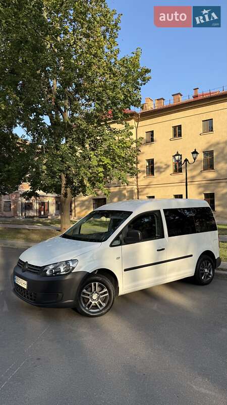 Volkswagen Caddy 2011