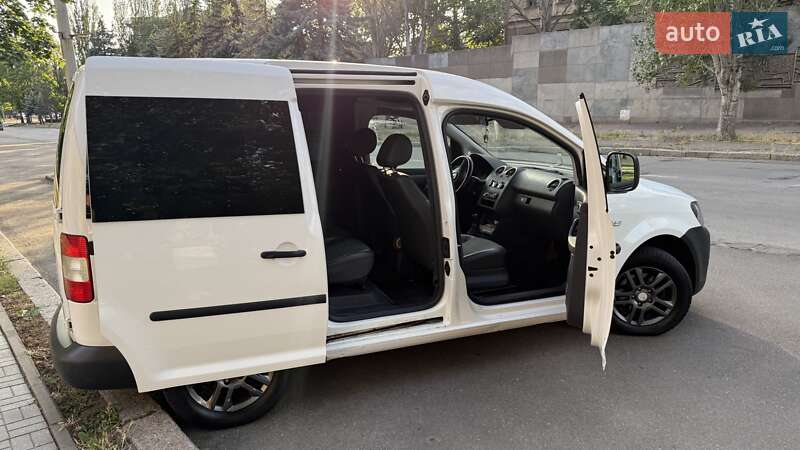 Минивэн Volkswagen Caddy 2011 в Николаеве