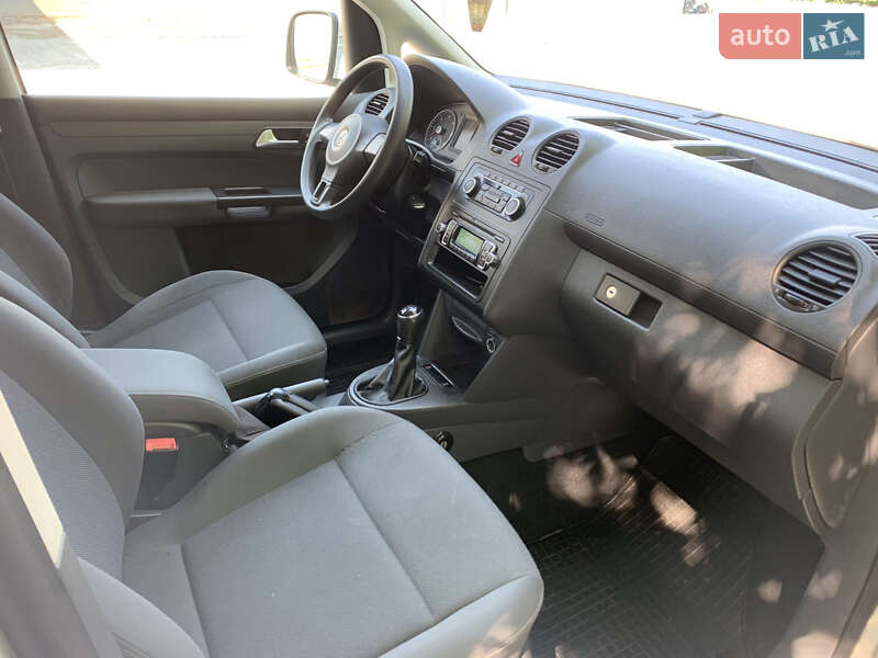 Минивэн Volkswagen Caddy 2014 в Сваляве