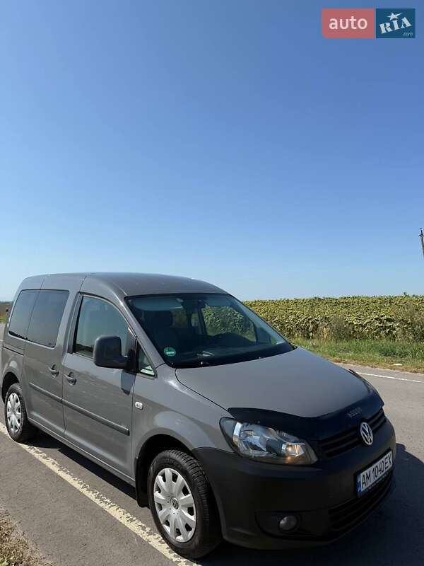 Минивэн Volkswagen Caddy 2010 в Ровно