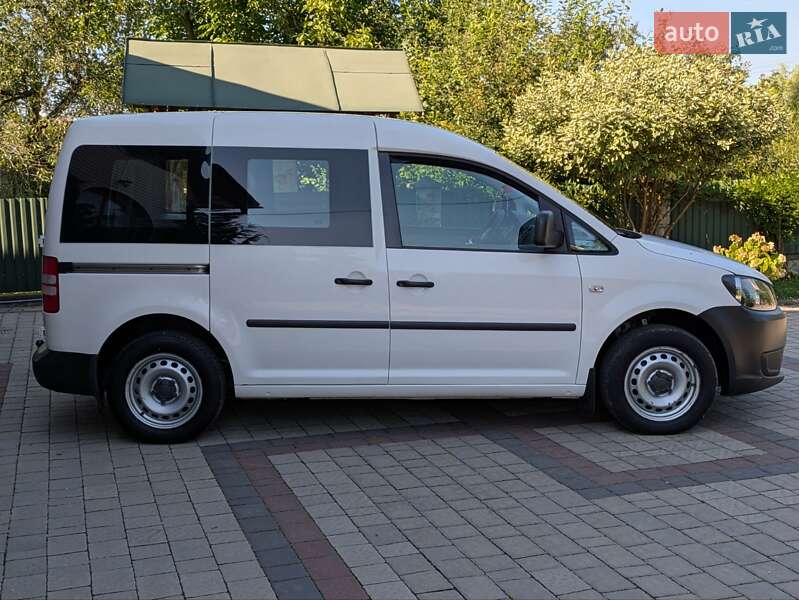 Минивэн Volkswagen Caddy 2011 в Косове
