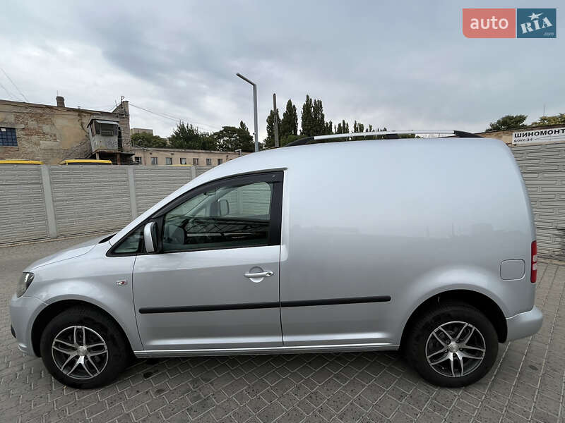 Грузовой фургон Volkswagen Caddy 2013 в Одессе