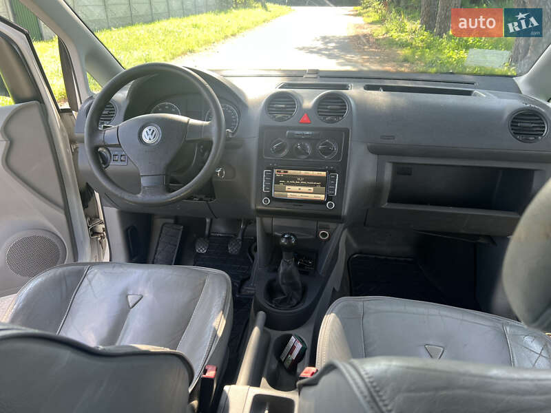 Минивэн Volkswagen Caddy 2009 в Киеве