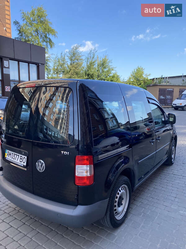 Минивэн Volkswagen Caddy 2010 в Житомире