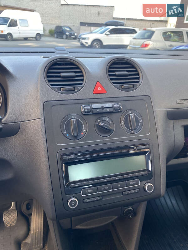 Минивэн Volkswagen Caddy 2010 в Житомире