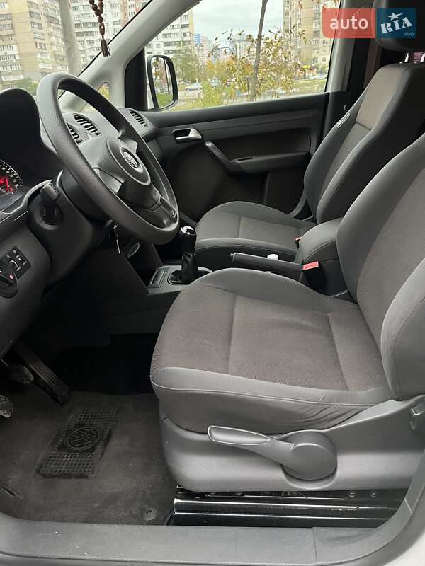 Минивэн Volkswagen Caddy 2013 в Киеве фото 10 Минивэн Volkswagen Caddy 2013 в Киеве