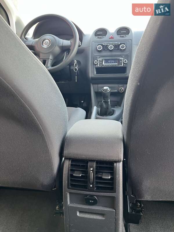 Минивэн Volkswagen Caddy 2013 в Киеве фото 20 Минивэн Volkswagen Caddy 2013 в Киеве