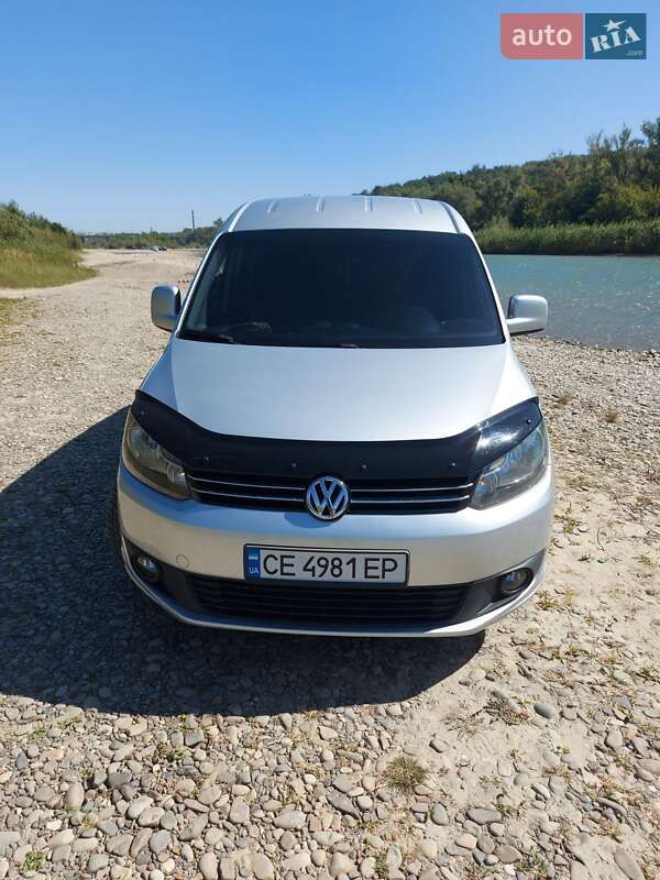 Минивэн Volkswagen Caddy 2011 в Черновцах
