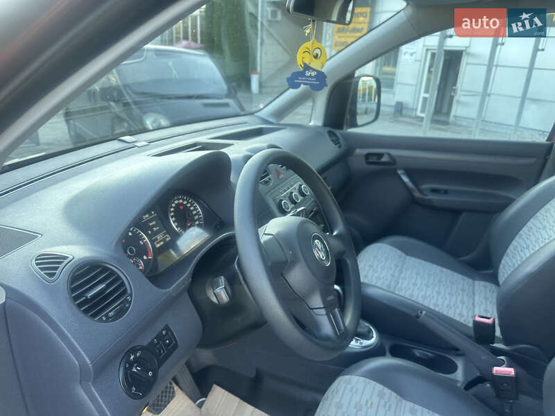 Грузовой фургон Volkswagen Caddy 2011 в Житомире