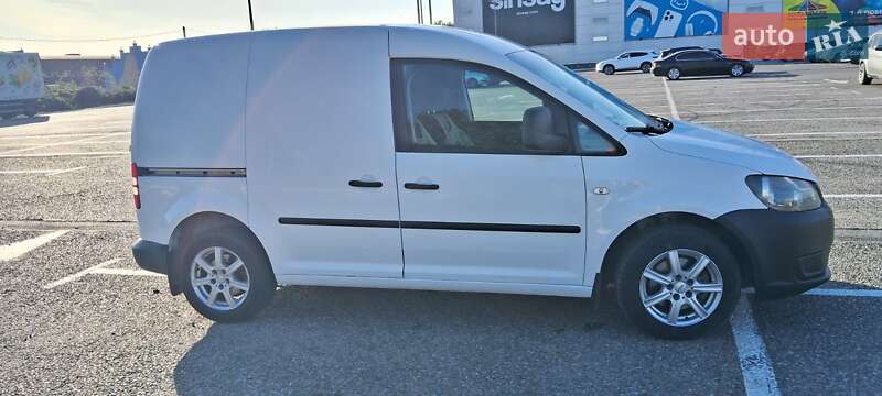 Минивэн Volkswagen Caddy 2011 в Черновцах