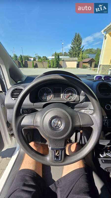 Минивэн Volkswagen Caddy 2011 в Дунаевцах