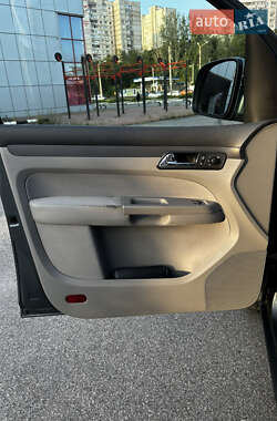 Минивэн Volkswagen Caddy 2010 в 