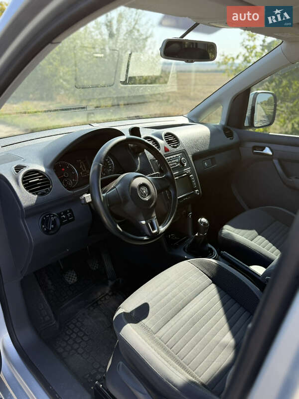 Минивэн Volkswagen Caddy 2015 в Кропивницком
