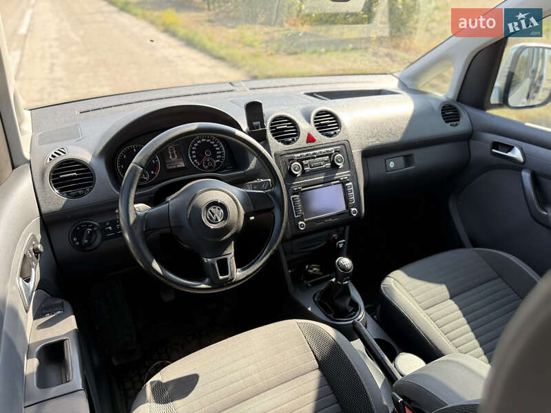 Минивэн Volkswagen Caddy 2015 в Кропивницком