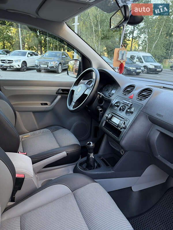 Минивэн Volkswagen Caddy 2009 в Чернигове