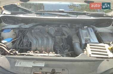 Минивэн Volkswagen Caddy 2010 в 