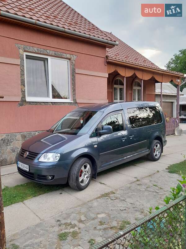 Минивэн Volkswagen Caddy 2009 в 