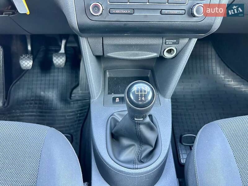 Мінівен Volkswagen Caddy 2014 в Києві