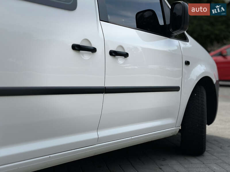 Минивэн Volkswagen Caddy 2008 в Дрогобыче