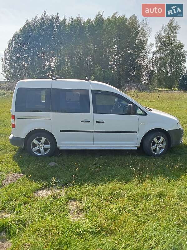 Минивэн Volkswagen Caddy 2008 в Емильчине