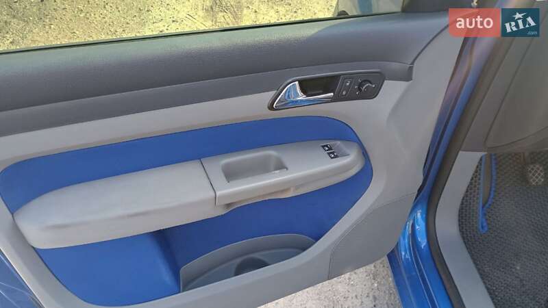 Мінівен Volkswagen Caddy 2007 в Львові