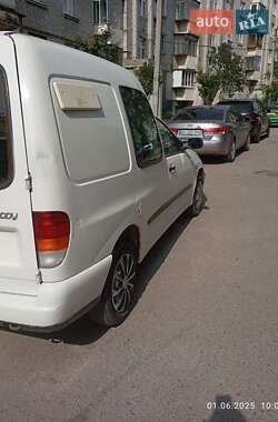 Грузовой фургон Volkswagen Caddy 2002 в 