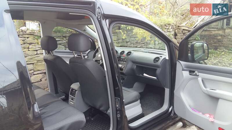Минивэн Volkswagen Caddy 2009 в Городенке