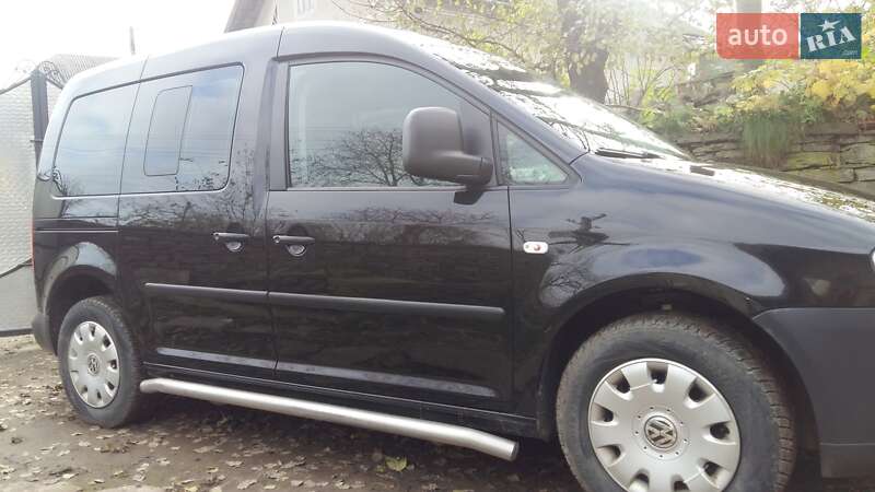 Минивэн Volkswagen Caddy 2009 в Городенке