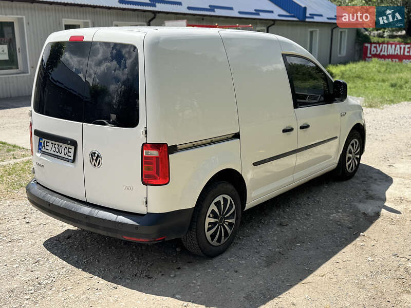 Грузовой фургон Volkswagen Caddy 2016 в Кривом Роге