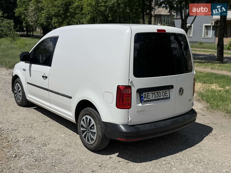 Грузовой фургон Volkswagen Caddy 2016 в Кривом Роге