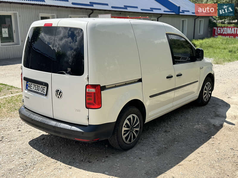 Грузовой фургон Volkswagen Caddy 2016 в Кривом Роге