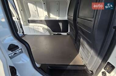Грузовой фургон Volkswagen Caddy 2014 в 