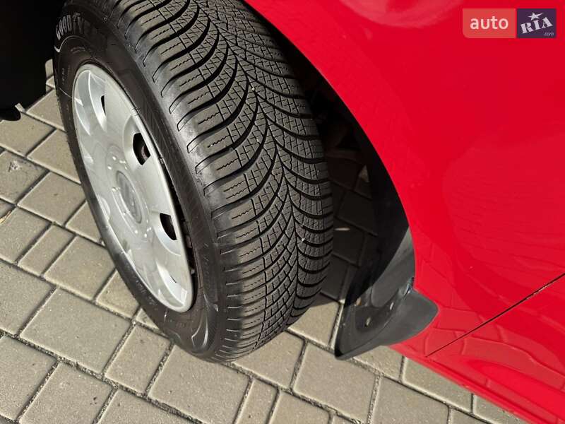 Мінівен Volkswagen Caddy 2009 в Хмельницькому