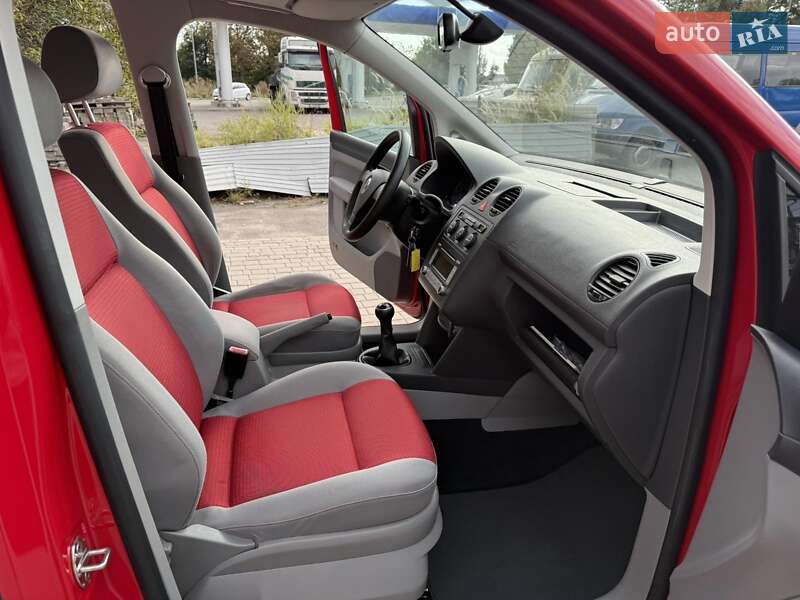 Мінівен Volkswagen Caddy 2009 в Хмельницькому