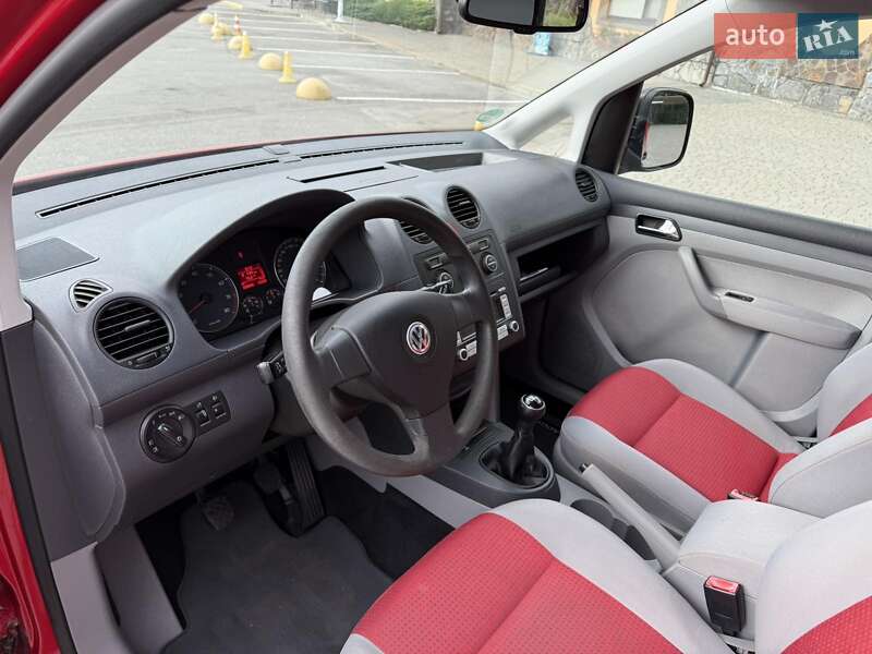 Мінівен Volkswagen Caddy 2009 в Хмельницькому