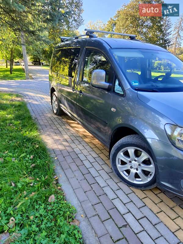 Мінівен Volkswagen Caddy 2011 в Чорткові