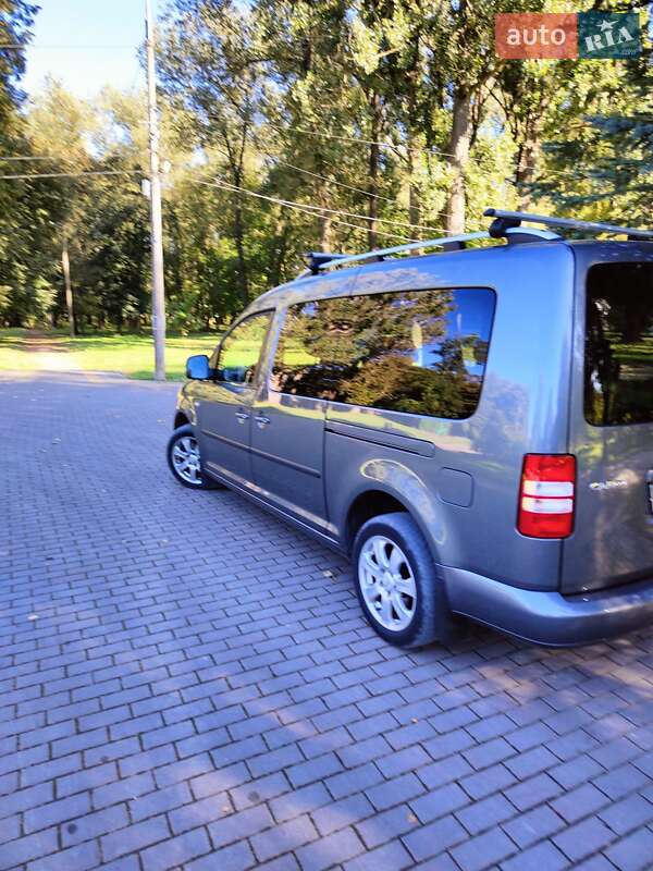 Мінівен Volkswagen Caddy 2011 в Чорткові
