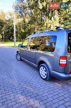 Минивэн Volkswagen Caddy 2011 в 