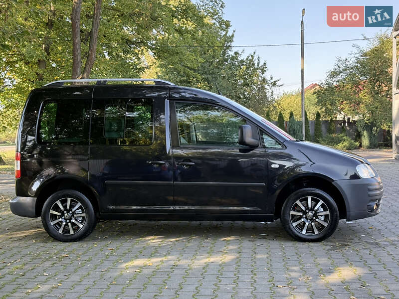 Минивэн Volkswagen Caddy 2005 в Черновцах