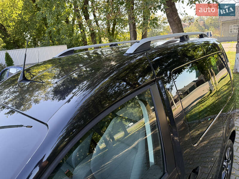 Минивэн Volkswagen Caddy 2005 в Черновцах
