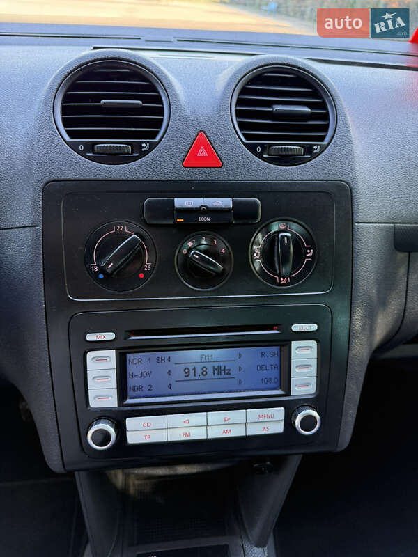 Минивэн Volkswagen Caddy 2005 в Черновцах