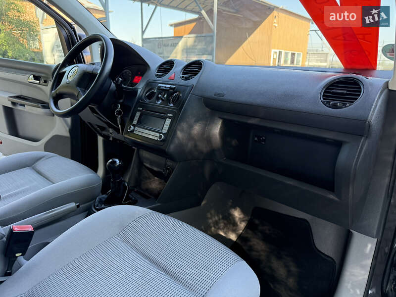 Минивэн Volkswagen Caddy 2005 в Черновцах