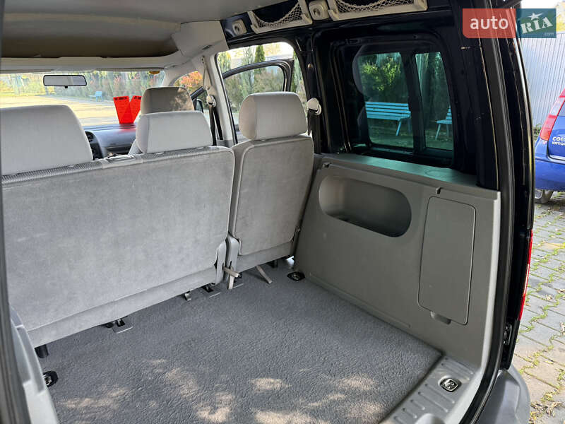 Минивэн Volkswagen Caddy 2005 в Черновцах