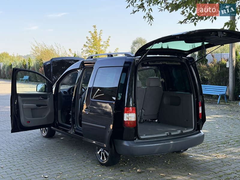 Минивэн Volkswagen Caddy 2005 в Черновцах