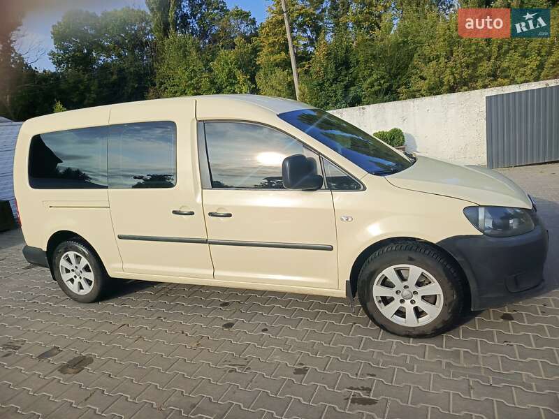 Минивэн Volkswagen Caddy 2015 в Хмельнике
