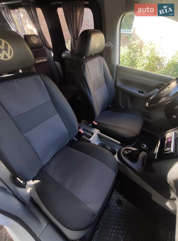 Минивэн Volkswagen Caddy 2010 в Виннице