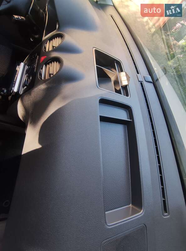 Минивэн Volkswagen Caddy 2010 в Виннице