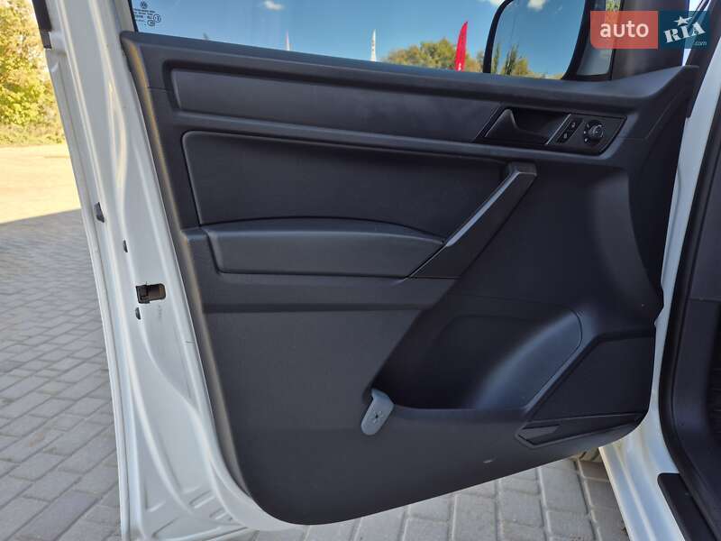 Минивэн Volkswagen Caddy 2017 в Бердичеве