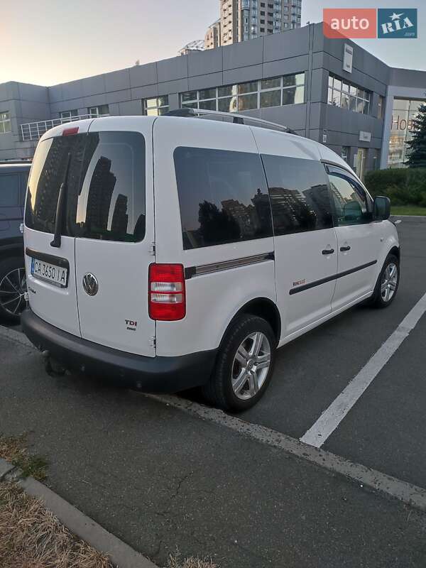 Мінівен Volkswagen Caddy 2011 в Києві